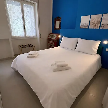 Bright & Cozy Flat - Walk To & Train Station Apartmán *