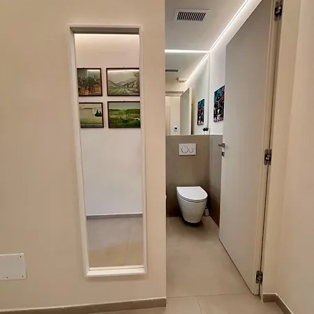 Bright & Cozy Flat - Walk To & Train Station Apartmán Sanremo