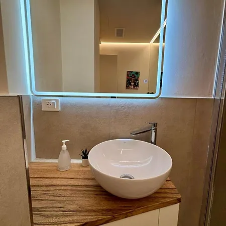Apartmán Bright & Cozy Flat - Walk To & Train Station *