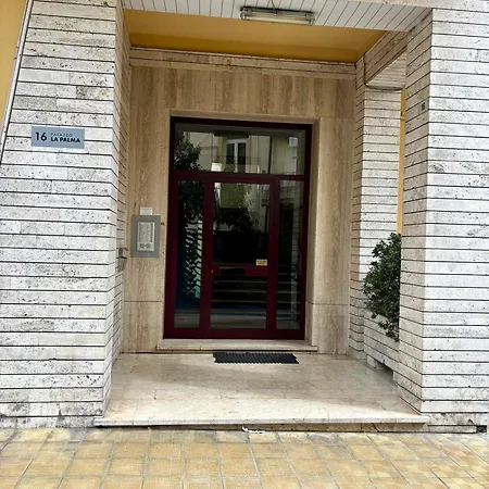 Apartmán Bright & Cozy Flat - Walk To & Train Station *